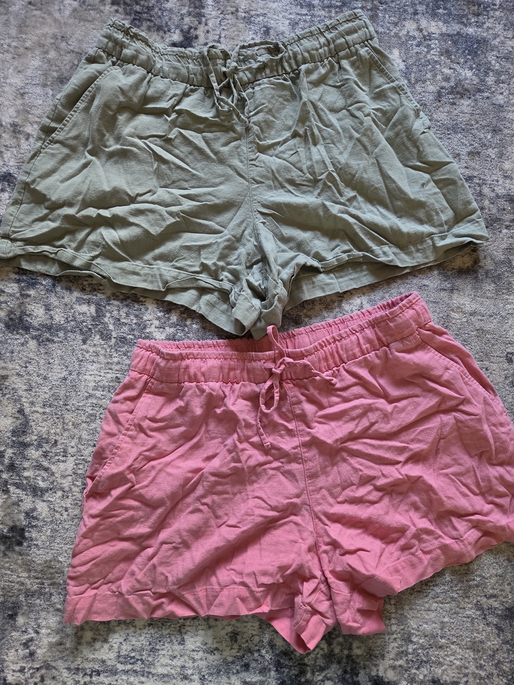 Women's GAP Elastic-Waist Casual Shorts - Olive Green & Pink